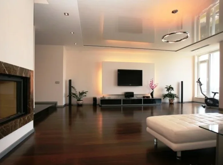 Mieszkanie 4 pokoi 175 m² Nowopołock, Białoruś