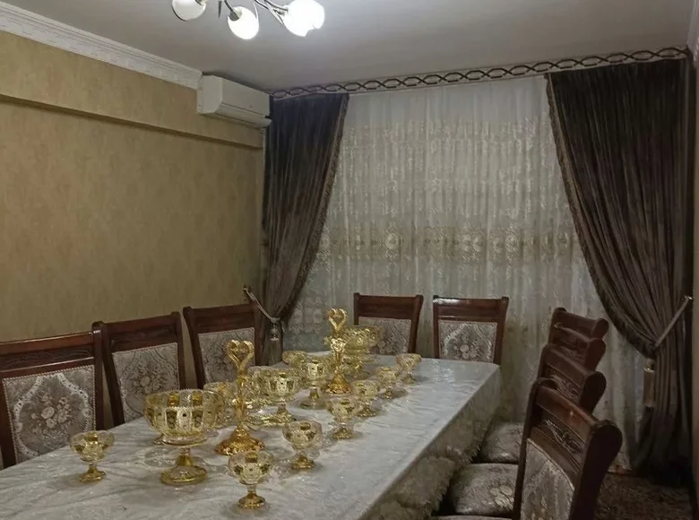 Kvartira 3 xonalar 70 m² Toshkentda