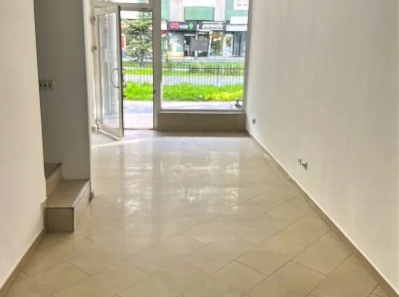Oficina 80 m² en Montenegro, Montenegro