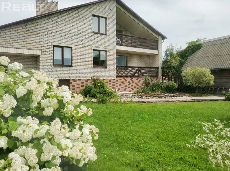 House 307 m² Sklou, Belarus