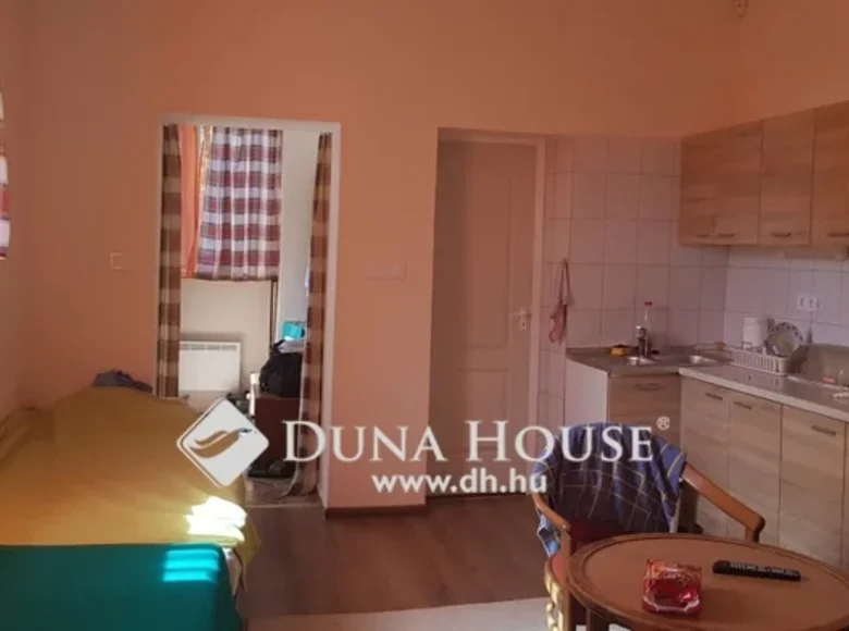 House 315 m² Tatabanyai jaras, Hungary