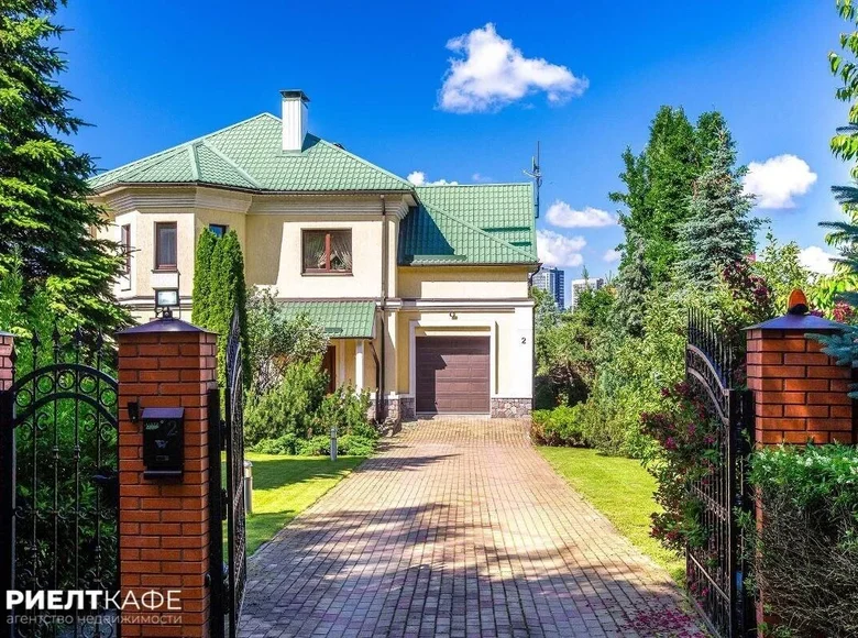 Chalet 467 m² Valiarjanava, Bélarus