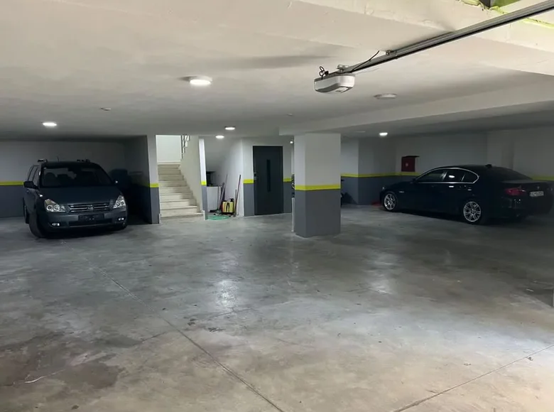Квартира 3 спальни 320 м² Улцинь, Черногория