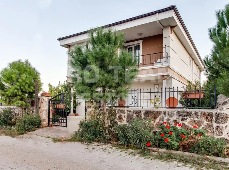 4-Zimmer-Villa 300 m² Doesemealti, Türkei