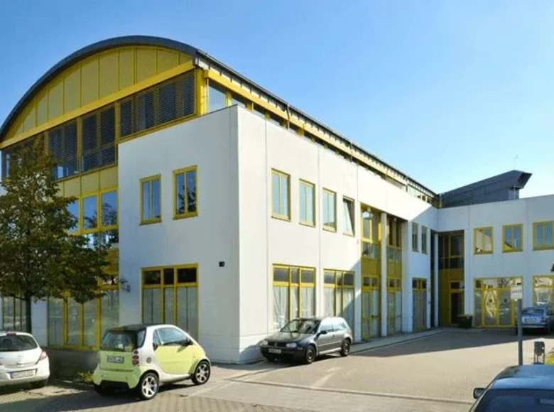 Commercial property 4 687 m² in Schwerin, Germany
