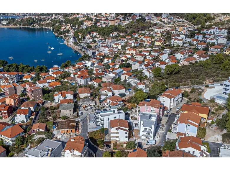 Atterrir 609 m² Comitat de Split-Dalmatie, Croatie