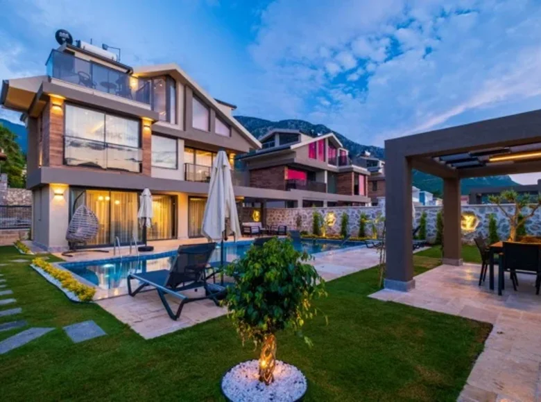 3 bedroom house 254 m² Oludeniz, Turkey