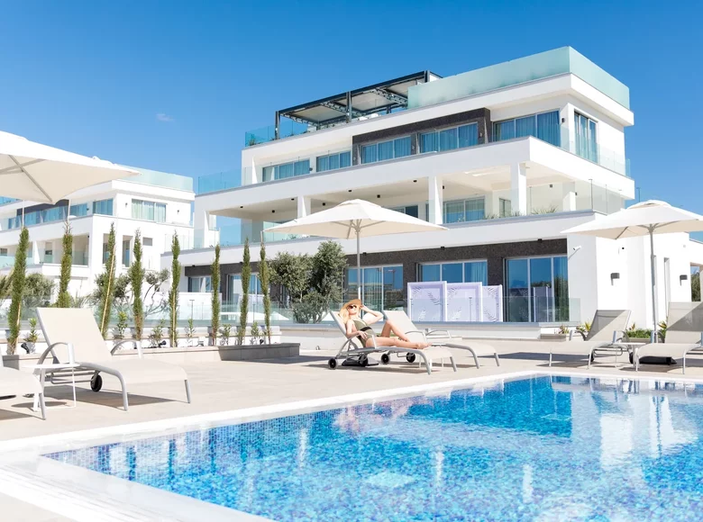 Mieszkanie 2 pokoi 90 m² Ajia Napa, Cypr Północny