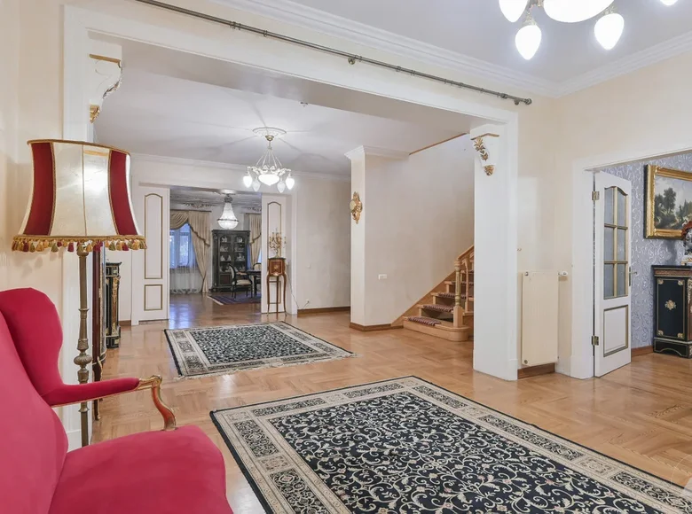 6 room house 650 m² Riga, Latvia