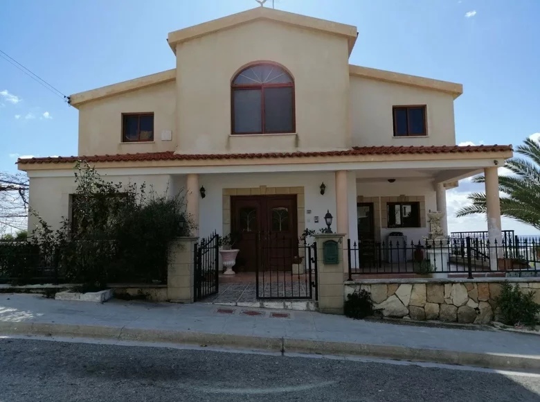 Casa 7 habitaciones 400 m² Yeroskipou, Chipre