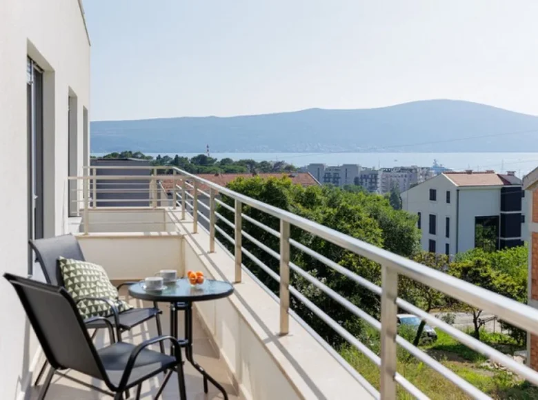 Apartamento 2 habitaciones 62 m² Tivat, Montenegro