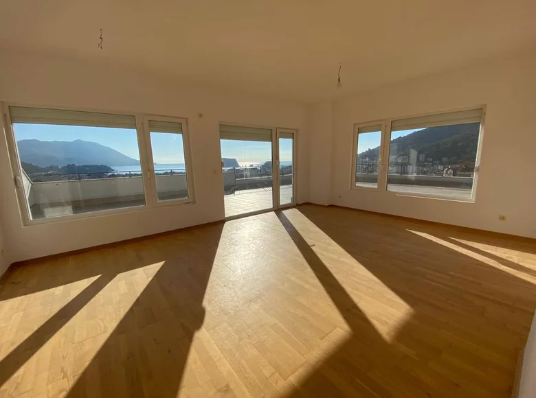 Wohnung 2 Schlafzimmer 195 m² Becici, Montenegro