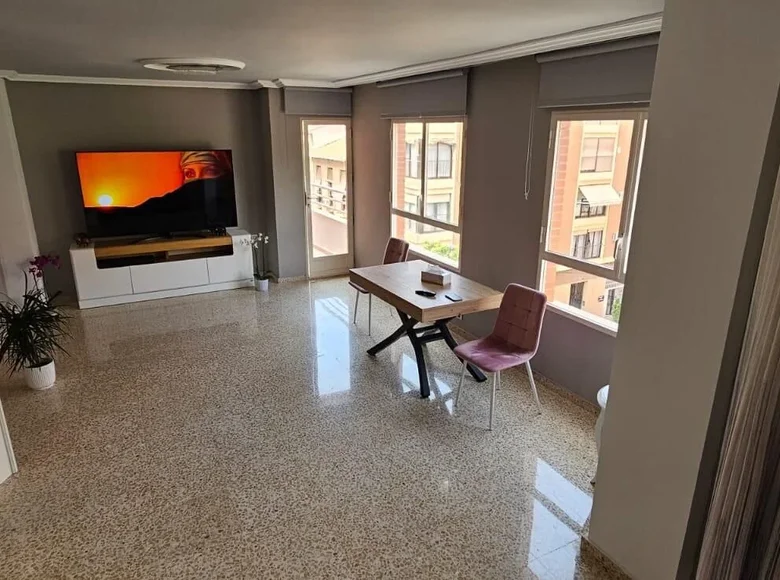 3 bedroom apartment  Alicante, Spain