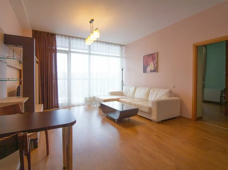 Mieszkanie 2 pokoi 60 m² Ryga, Łotwa