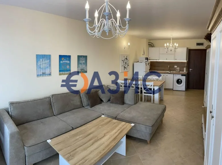 Mieszkanie 2 pokoi 71 m² Sozopol, Bułgaria