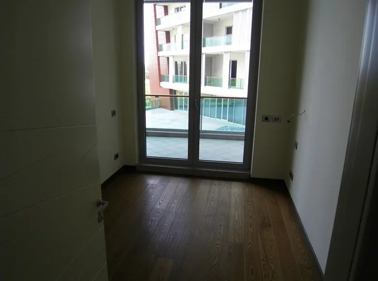 Mieszkanie 2 pokoi 92 m² Budva, Czarnogóra