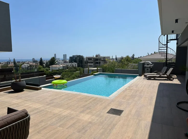 Casa 5 habitaciones 340 m² Limassol District, Chipre