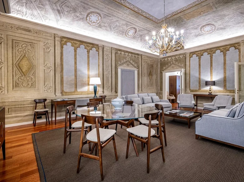 Apartamento 2 habitaciones 210 m² Florencia, Italia