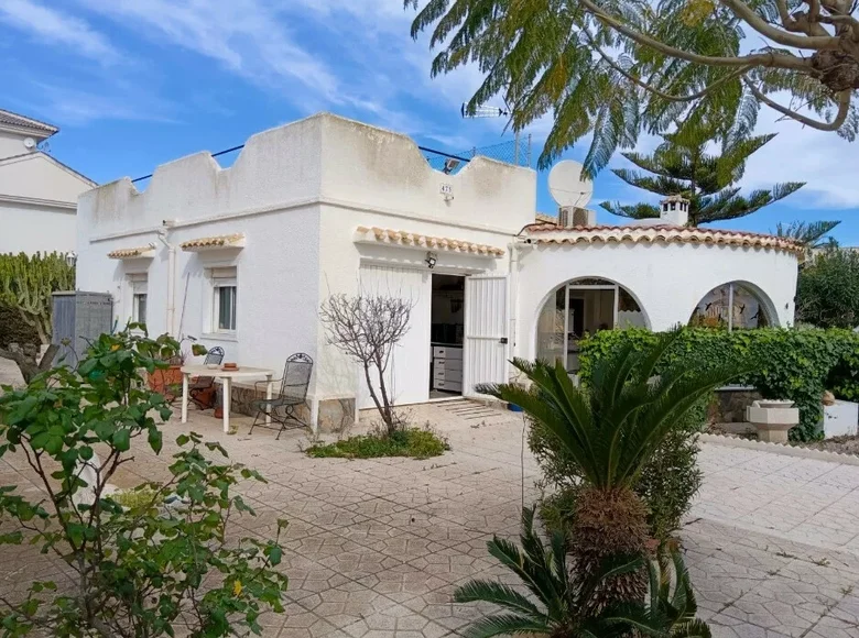 Villa de tres dormitorios 140 m² Torrevieja, Španjolska