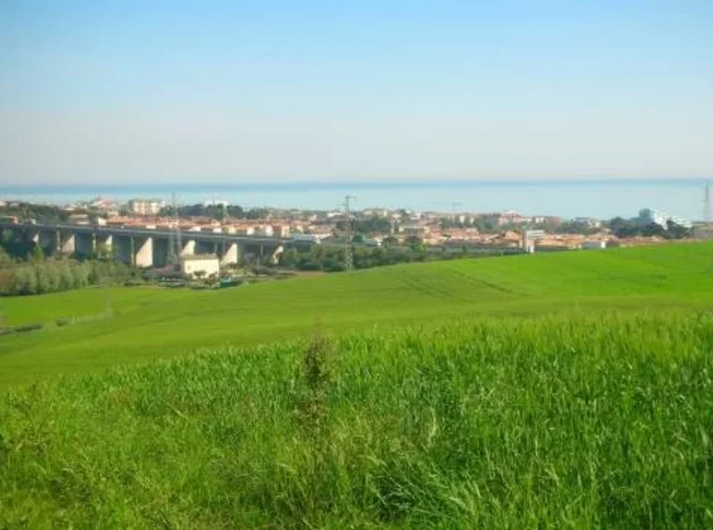 Land 870 000 m² San Benedetto del Tronto, Italy