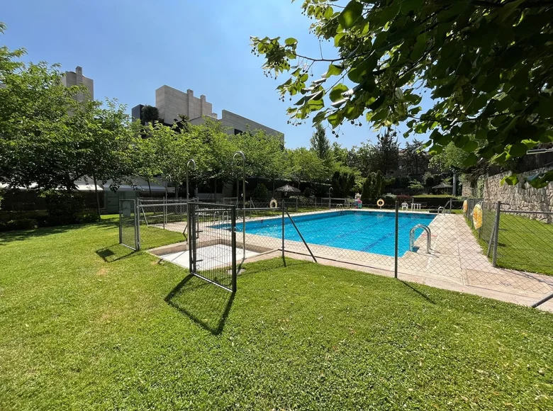 2 bedroom apartment 102 m² Madrid, Spain