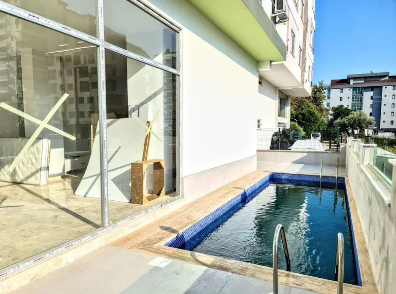 Mieszkanie 2 pokoi 80 m² Alanya, Turcja