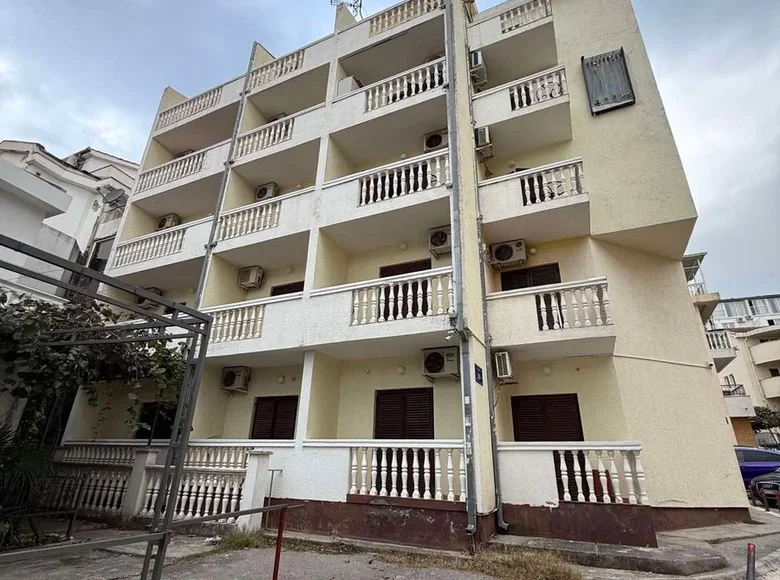 1 bedroom apartment 1 100 m² in Budva, Montenegro
