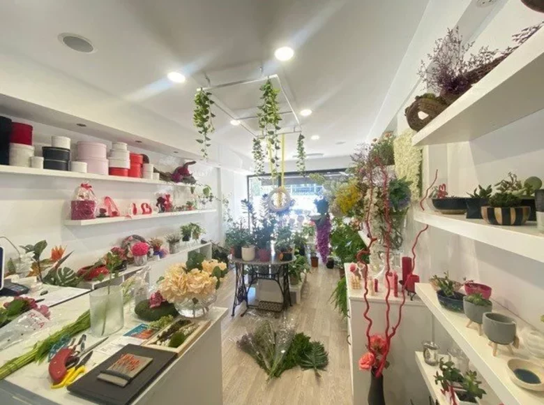 Shop 72 m² in Limassol District, Cyprus