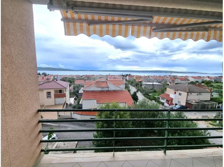 Mieszkanie 2 pokoi 60 m² Kastel Kambelovac, Chorwacja