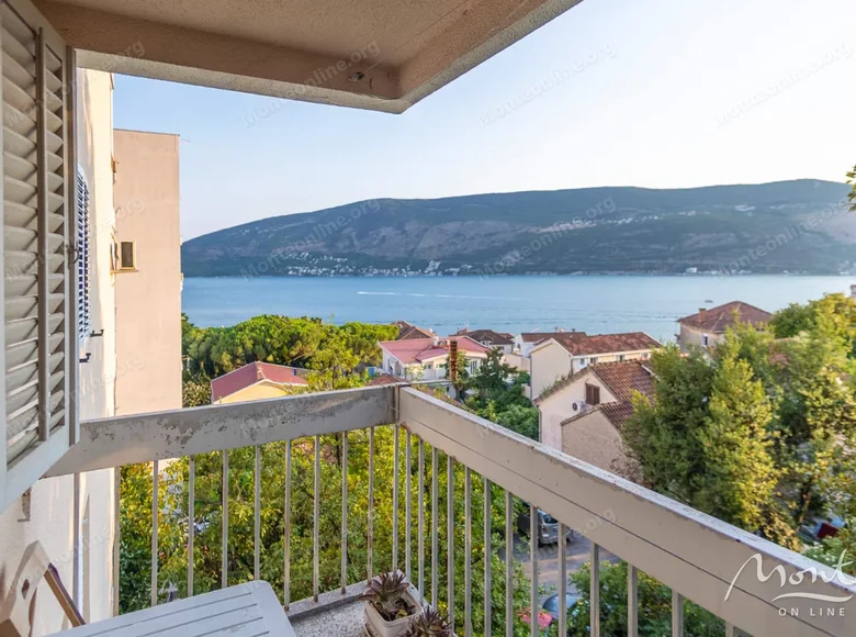 2 bedroom apartment 56 m² Herceg Novi, Montenegro