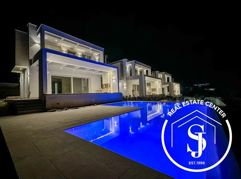 4 bedroom Villa  Pefkochori, Greece