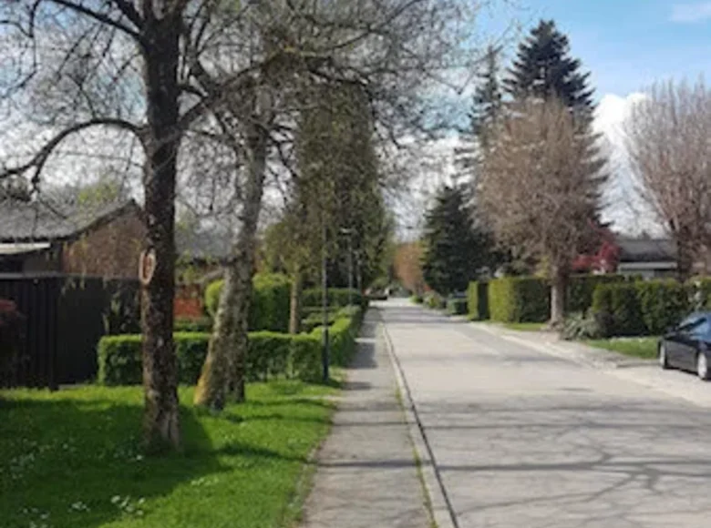 Land 343 m² Upravna Enota Ljubljana, Slovenia