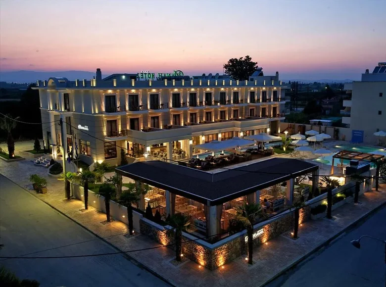 Hôtel 2 800 m² à Katerini, Grèce
