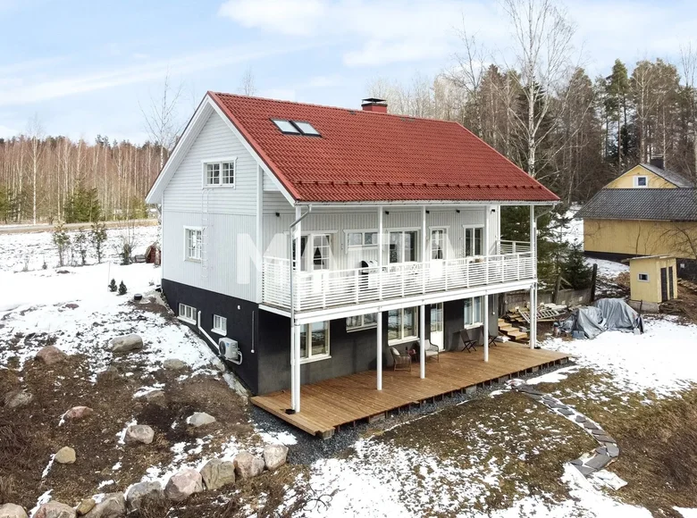 3 bedroom house 190 m² Riihimaeki, Finland