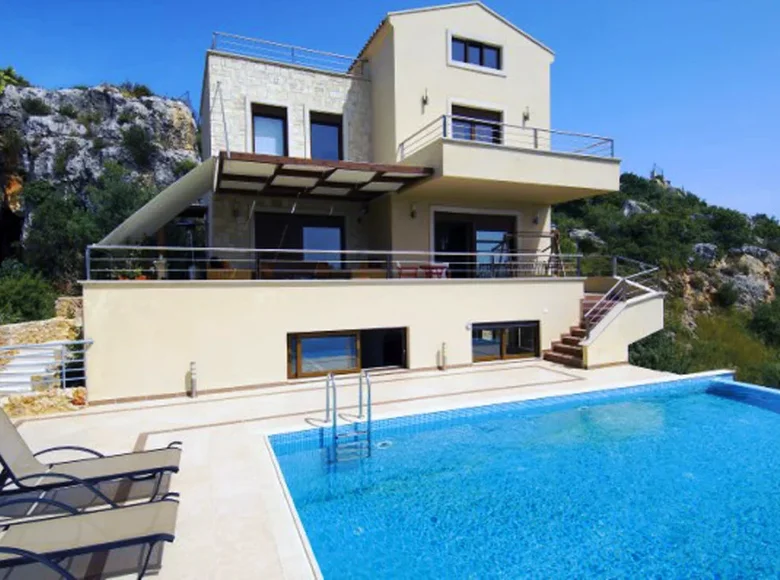 4 bedroom Villa 235 m² Chania Municipality, Greece