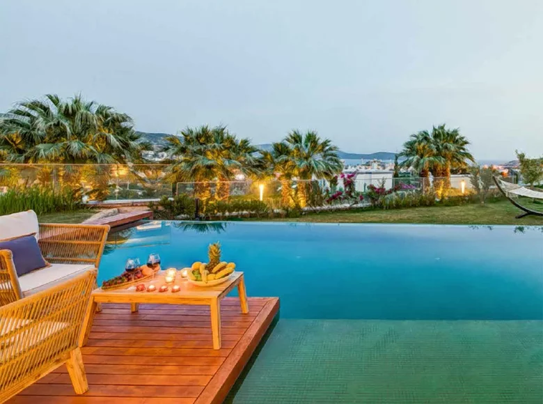 5 bedroom villa 650 m² Bodrum, Turkey