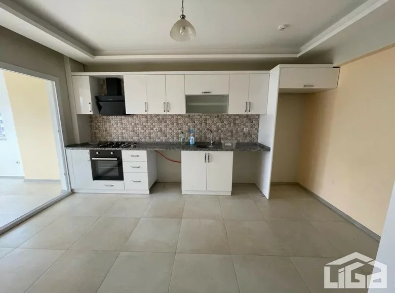 Mieszkanie 3 pokoi 110 m² Erdemli, Turcja