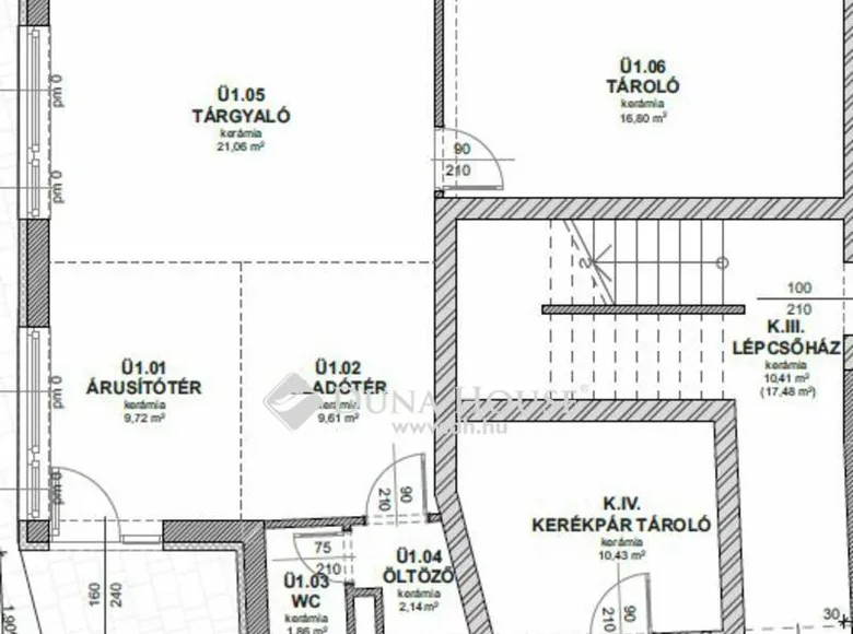 Commercial property 61 m² in Fot, Hungary