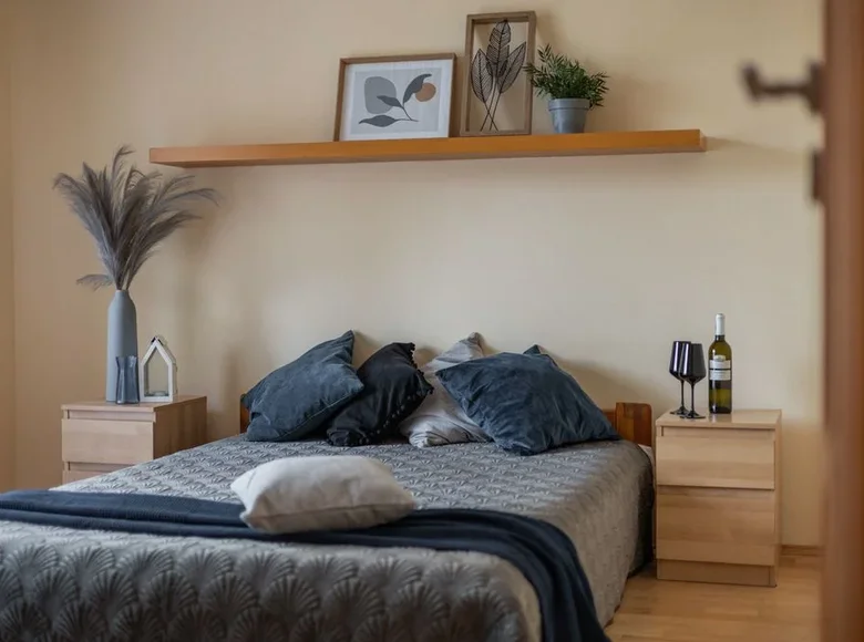 Mieszkanie 3 pokoi 64 m² Warszawa, Polska