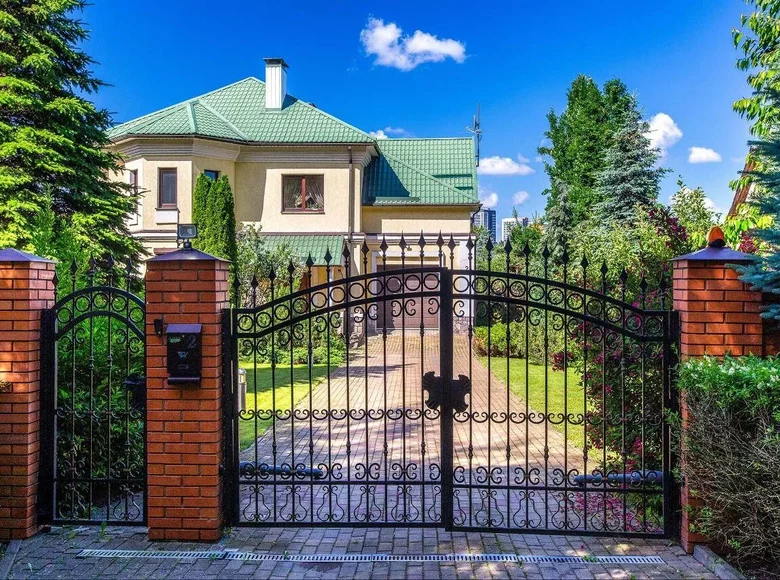 Maison 467 m² Barawliany, Biélorussie