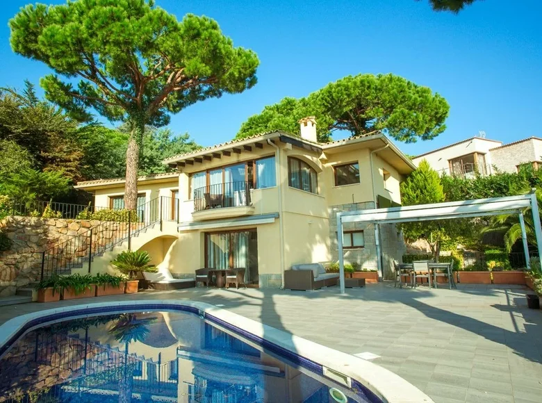 4 bedroom house 278 m² Lloret de Mar, Spain