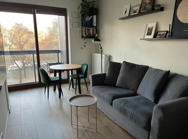 2 room apartment 34 m² in Warsaw, Poland