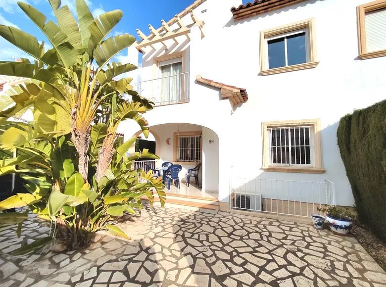 Bungalow z 3 sypialniami 85 m² Calp, Hiszpania