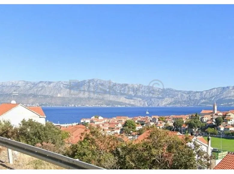 Land 486 m² Postira, Croatia