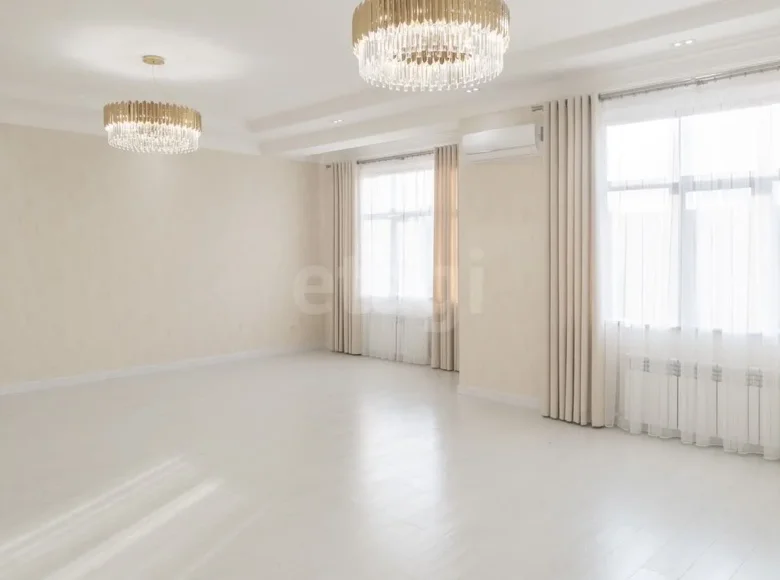 Kvartira 180 m² Toshkentda