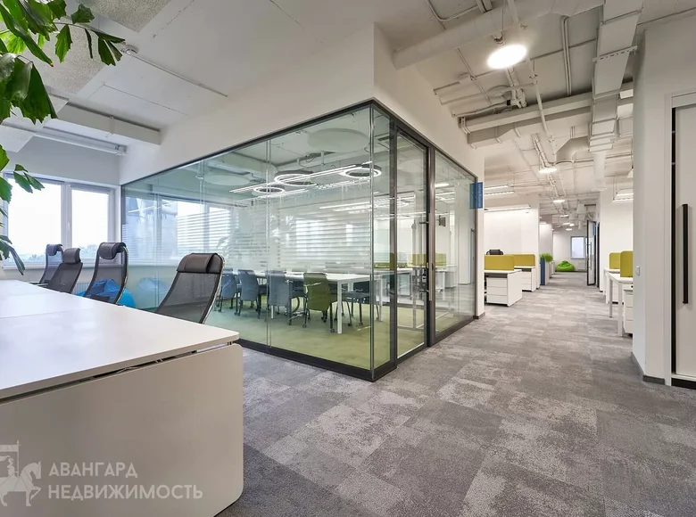 Büro 733 m² Minsk, Weißrussland