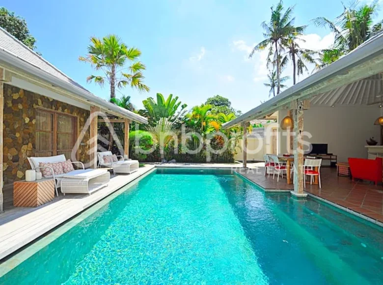 3-Schlafzimmer-Villa  Kerobokan, Indonesien