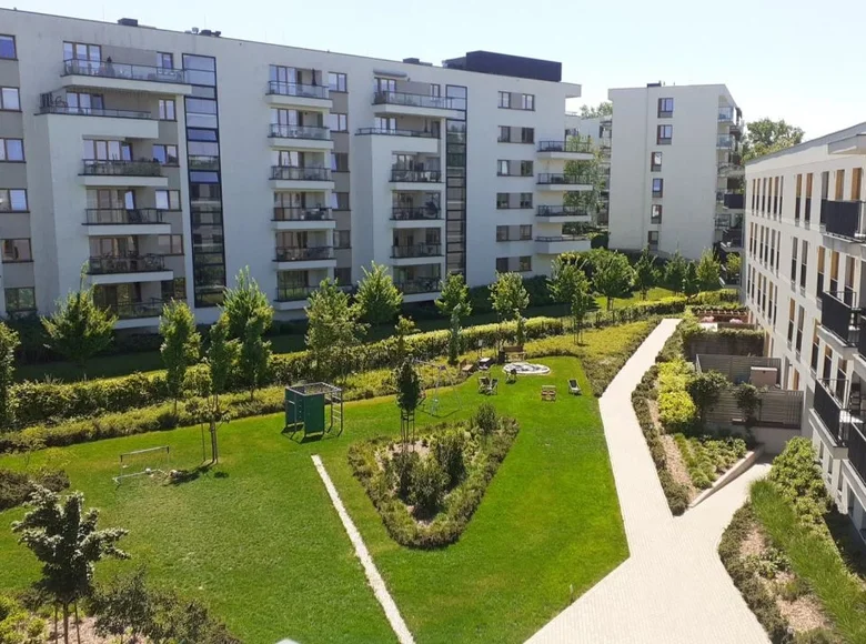 Коммерческое помещение 80 м² Варшава, Польша