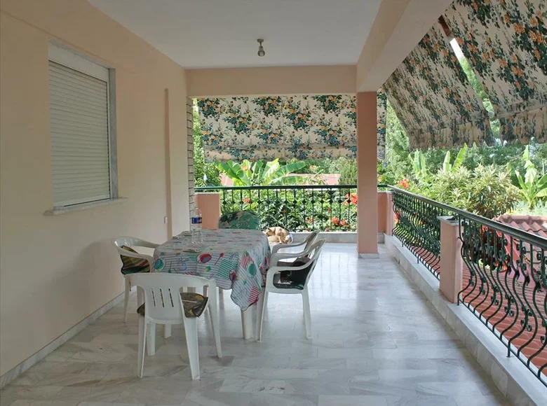 Dom wolnostojący 8 pokojów 300 m² Korinos, Grecja