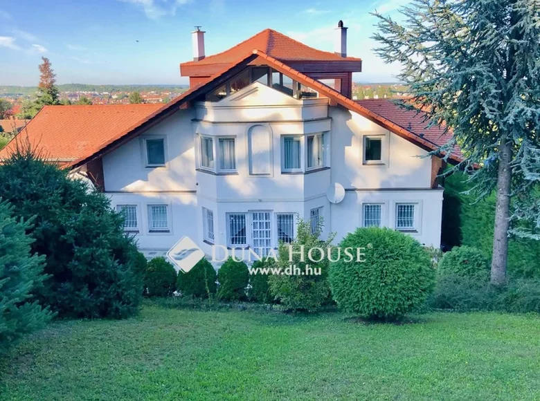 House 328 m² Sopron, Hungary